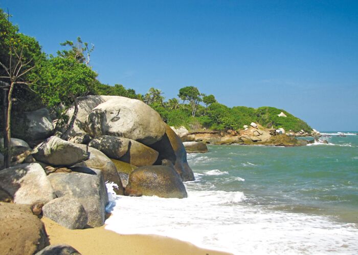 Am Ende der Trekkingtour durch Kolumbien entspannen wir am Strand des Tayrona Nationalparks