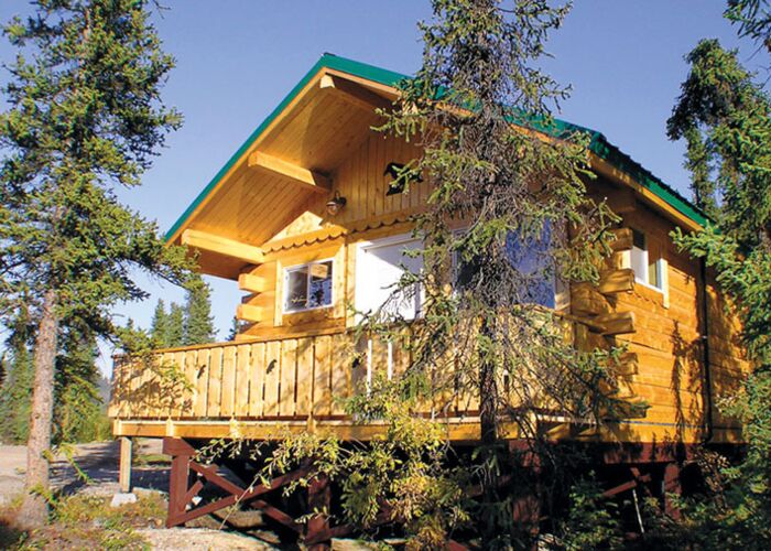 Bei der Exkursion zu den Bären übernachten wir in Hütten im Denali