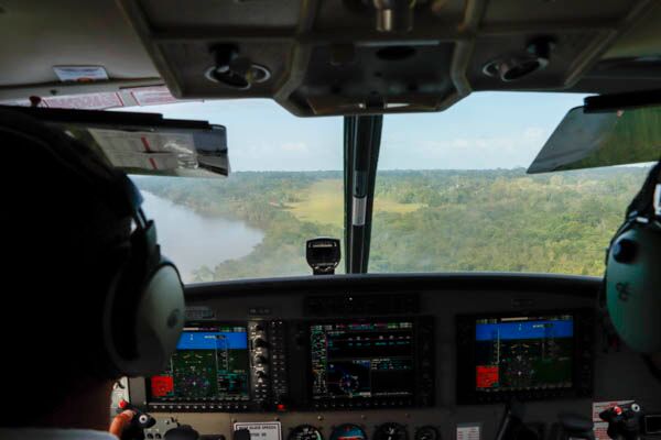 Um in die abgelegenen Naturparadiese Guyanas zu gelangen, reisen wir in Charterflugzeugen