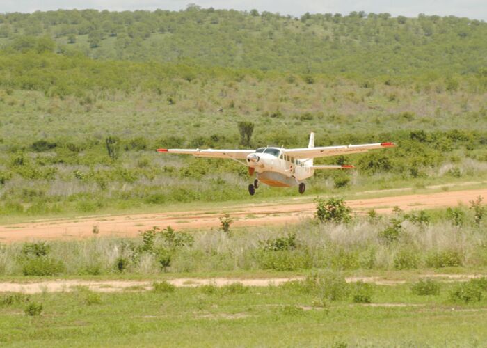 Die schnellste Möglichkeit direkt in die Nationalparks zu kommen ist per Buschflieger