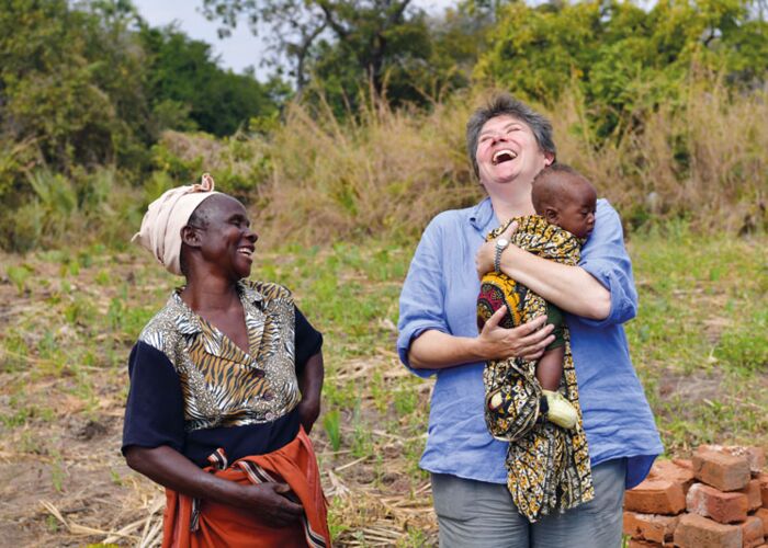 Während der geführten Zambia Rundreise begegnen wir den herzlichen Einheimischen