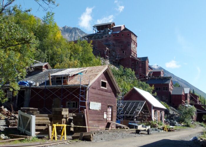 Besichtigung der einstigen Goldgräbermetropole Dawson City am Klondike-River
