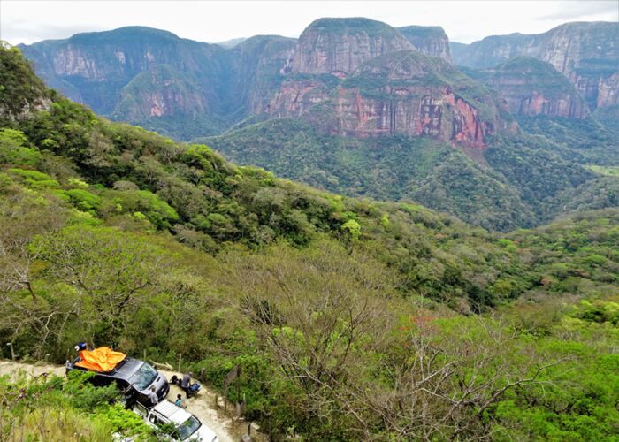 Im Amboro Nationalpark unternehmen wir viele Tagesausflüge und Wanderungen