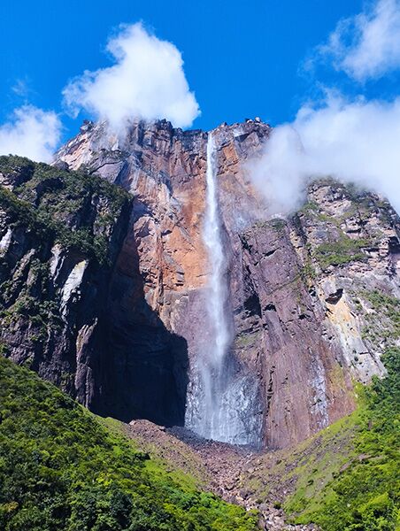 Die beeindruckenden Salto Angel Wasserfälle sind ein Teil unseres Reiseprogramms in Venezuela.
