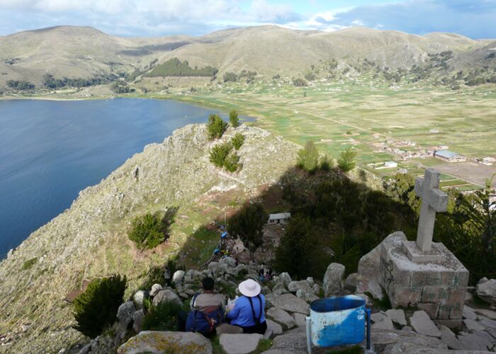 Wanderung auf einen Aussichtsberg am Titicacasee in Bolivien