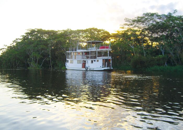 Naturerlebnis Amazonas mit dem Expeditionsboot