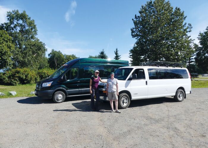 Reiseleiterinnen Fahrzeuge Alaska-