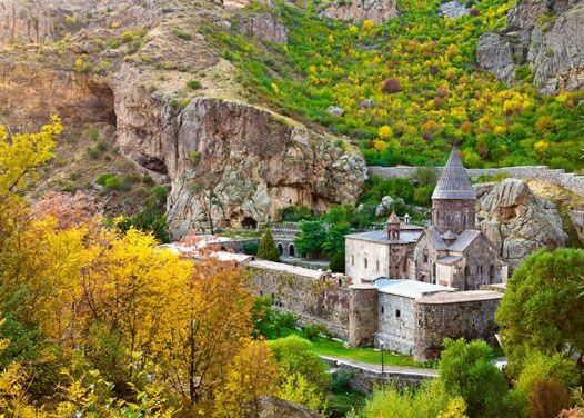 Bei der Armenien-Rundreise besuchen wir auch das Kloster Geghard
