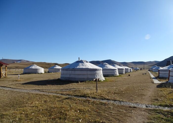 Die Jurten in der Mongolei bieten komfortable Übernachtungen.