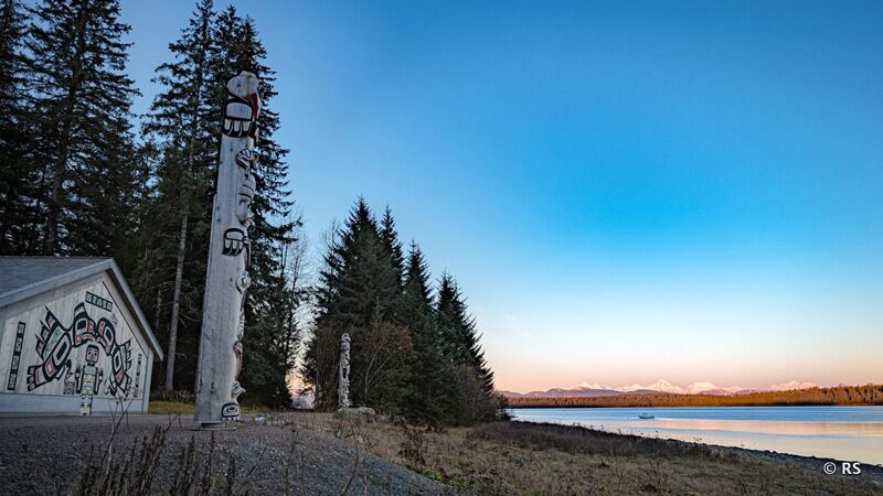 Im Glacier Bay Nationalpark besuchten wir einen sehr interessanten Vortrag im Versammlungshaus der Tlingit Native People.