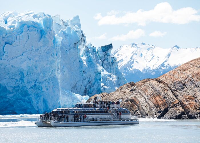 Ein lohnender Ausflug zum Perito Moreno Gletscher ist eine Bootstour