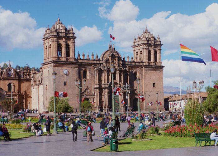 Die Cusco Kathedrale besichtigen wir bei der Peru Rundreise