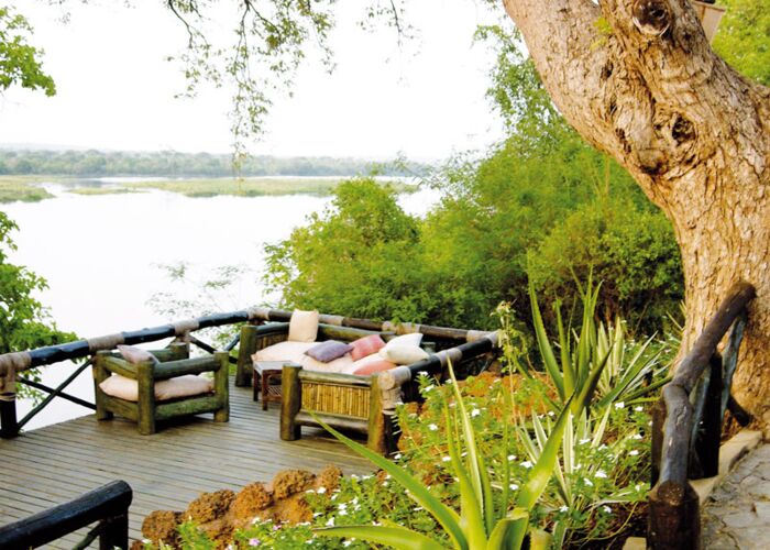 Nach aufregenden Safari-Tagen entspannen wir in einer komfortablen Lodge