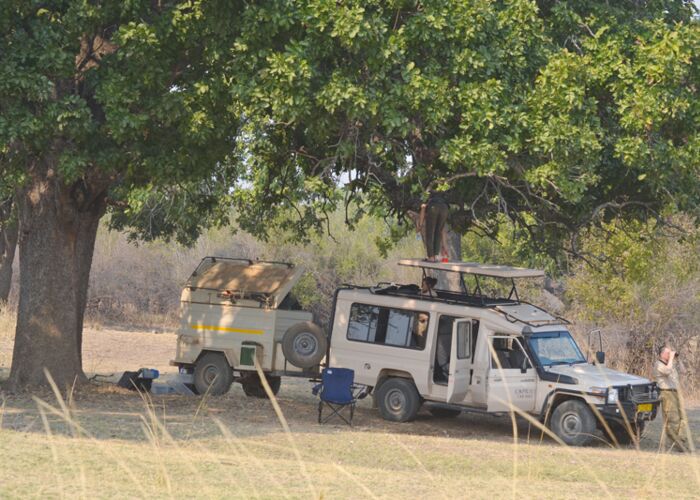 Auf der geführten Safari-Rundreise durch Zambia sind wir mit Allrad-Fahrzeugen unterwegs