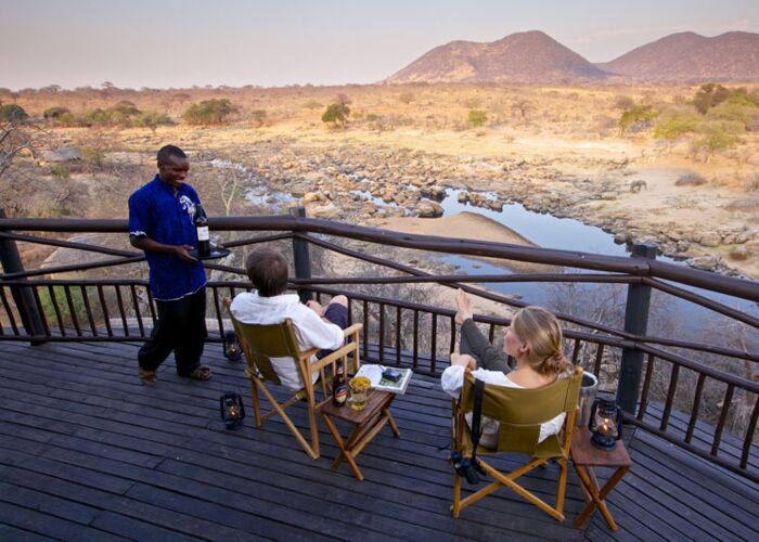 Im Ruaha Nationalpark genießen wir den Luxus einer schönen Safari-Lodge