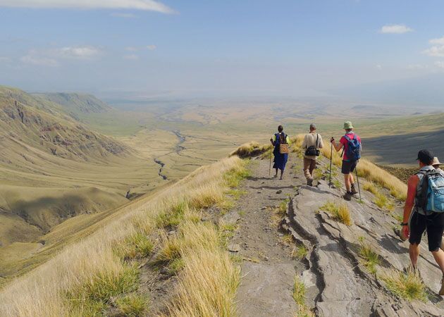 Wanderung zum Empakaai Krater und Abstieg zum Kratersee