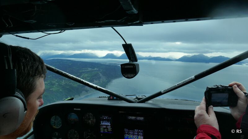 Wir fliegen südlich am Kluane Nationalpark vorbei bis nach Anchorage.