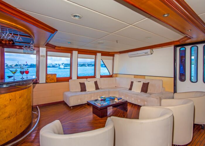 Entspannung und Erholung an Bord der Treasure Galapagos