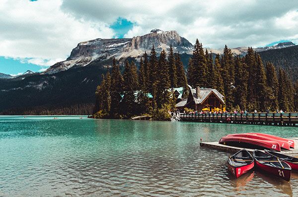 Beliebtes Fotomotiv im Yoho Nationalpark in Kanada ist der Emerald Lake.