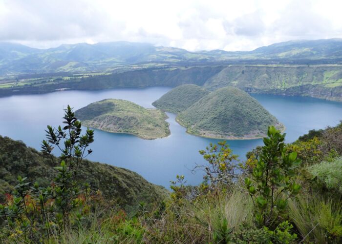 Ausflug zur Lagune Cuicocha und Wanderung auf beschildertem Trail