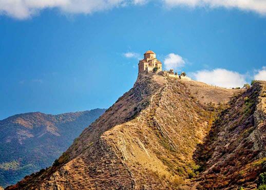 Eines der Highlights in Georgien ist die Dschwari Kirche