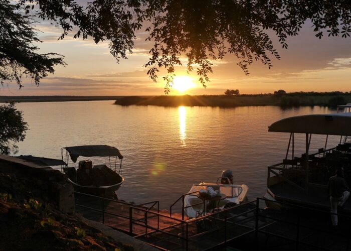 Bei der Botswana-Safari erleben wir vor allem Abends ein besonderes Naturschauspiel