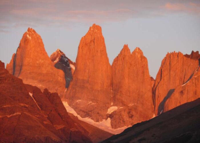 Spaziergang am Abend durch den Paine Nationalpark in Patagonien