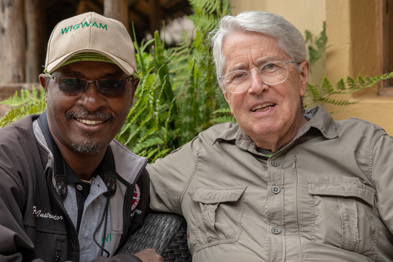 Der langjährige und erfahrene Guide Jason führte Frank Elstner sicher durch die Wildnis Ugandas